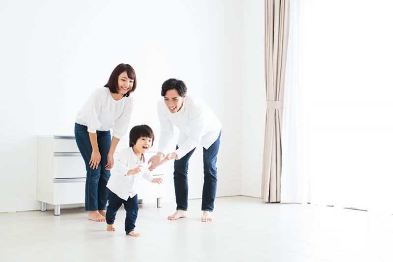 cha mẹ nên khích lệ con